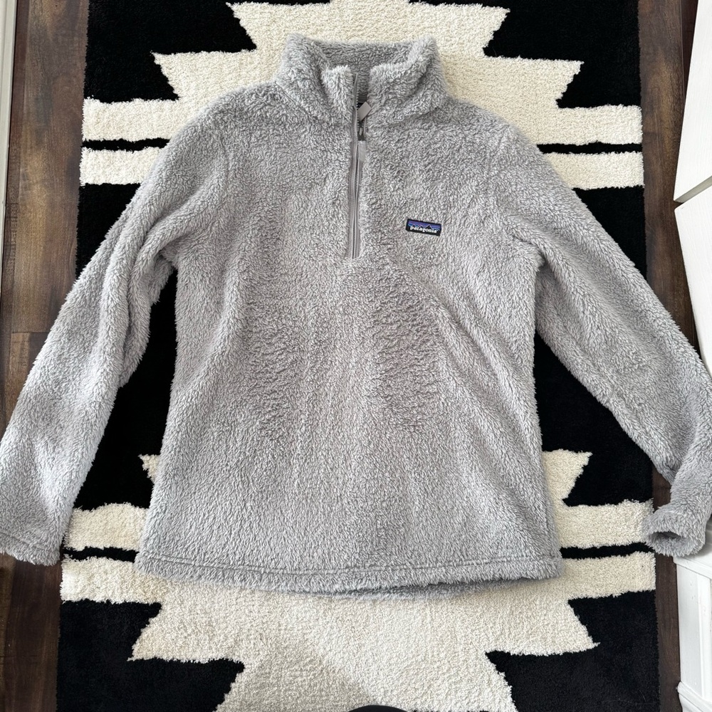 Patagonia Gray Fuzzy Fleece pullover